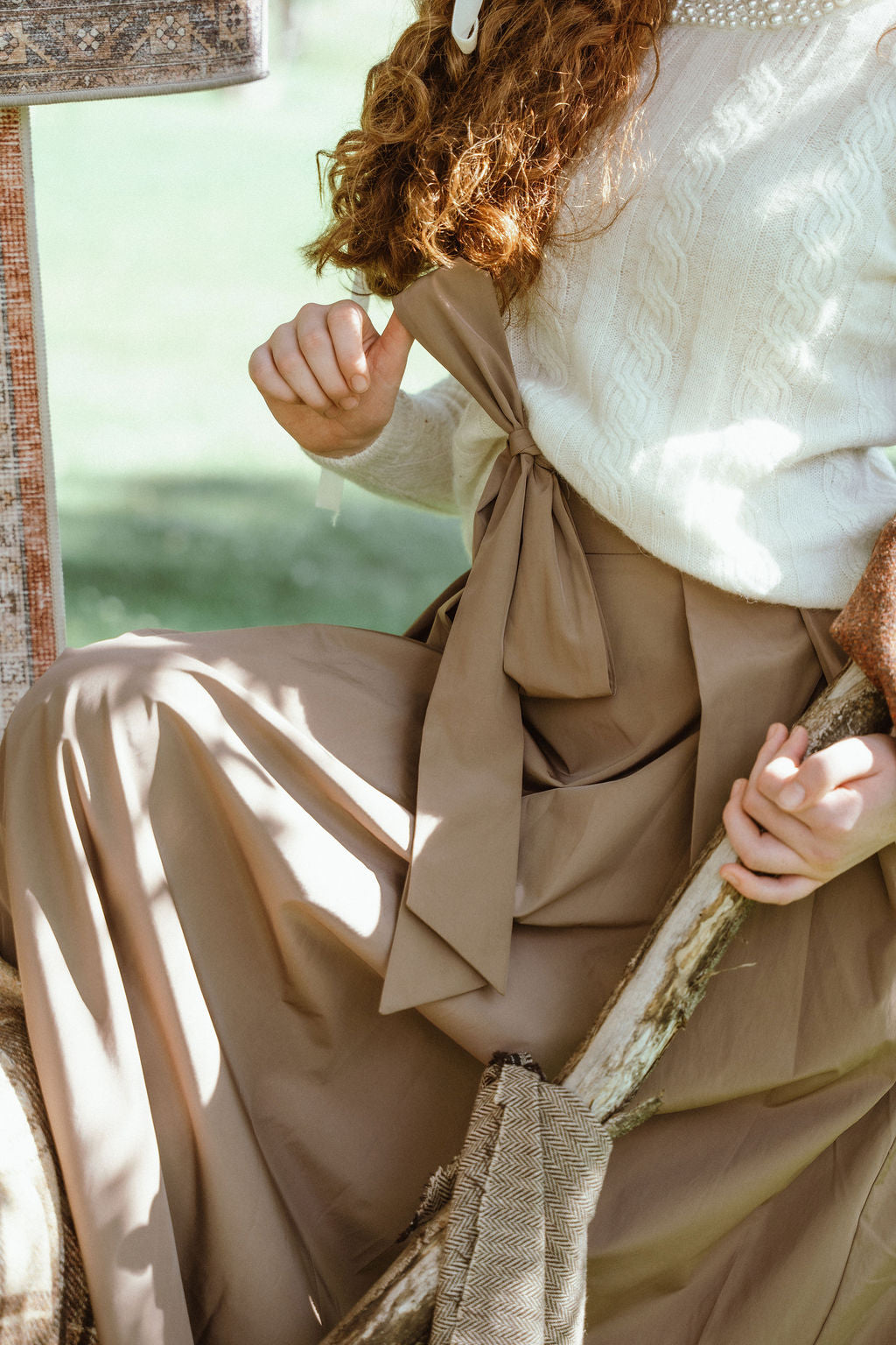 G990-CO - BOW DETAIL TAFFETA SKIRT