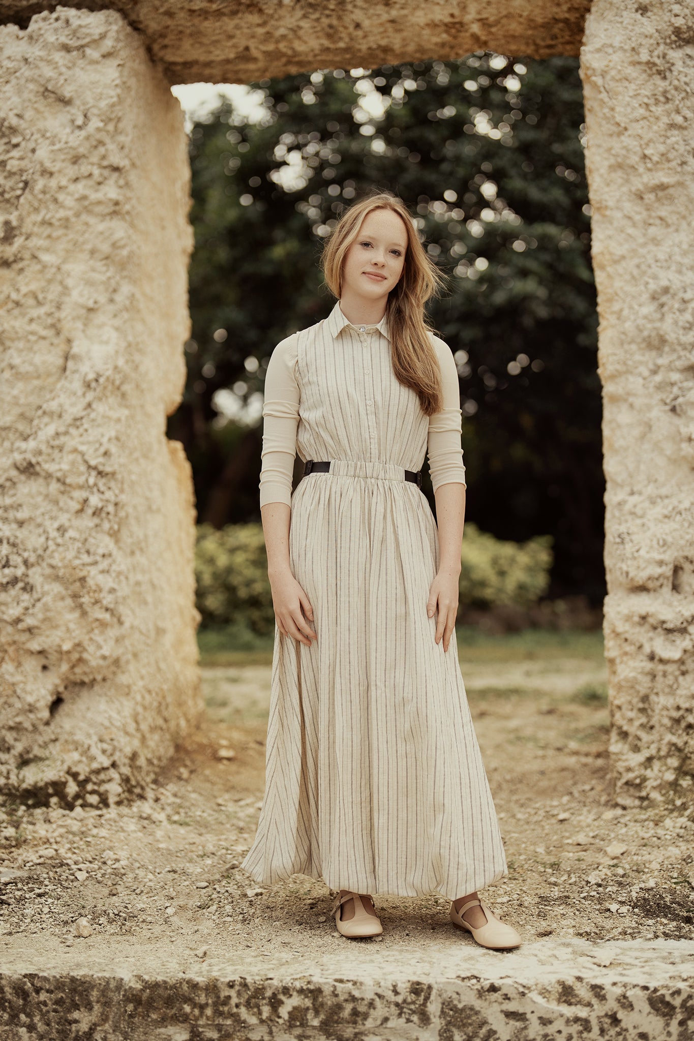 G808-SA - BUBBLE HEM SLEEVELESS SHIRT DRESS