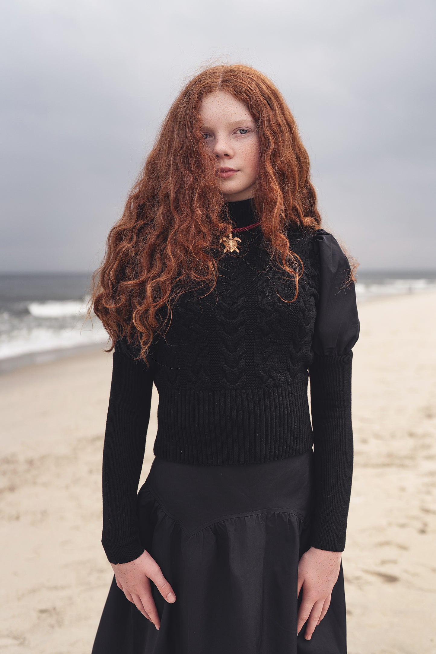 TAFFETA SLEEVE TURTLENECK