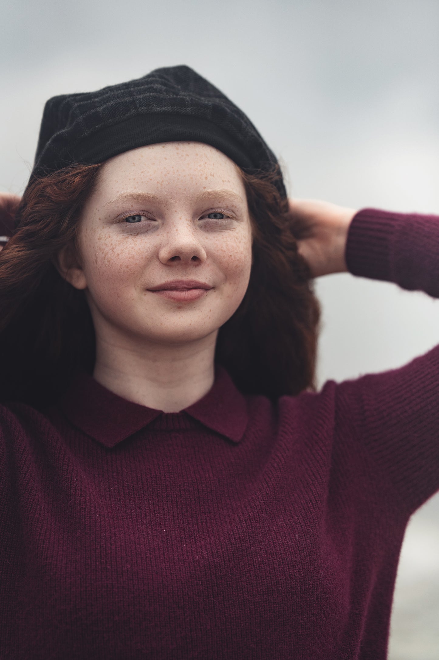 CREW NECK SWEATER WITH COLLAR