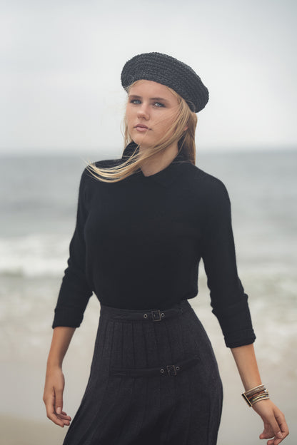 G758-BK - CREW NECK SWEATER WITH COLLAR