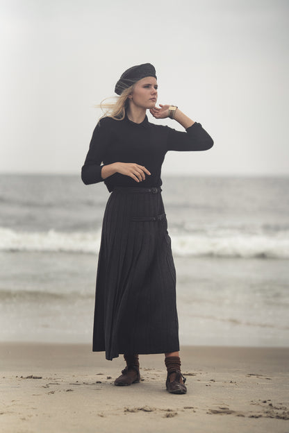 PLEATED SKIRT